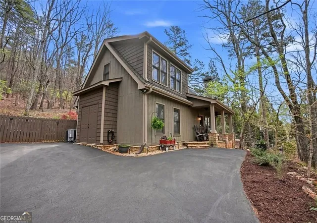 Photo 3 of Single family home for sale at 31 Wild Ginger Cir, Jasper, GA 30143 | MLS# 10720490 | Listing updated on 2026-10-09