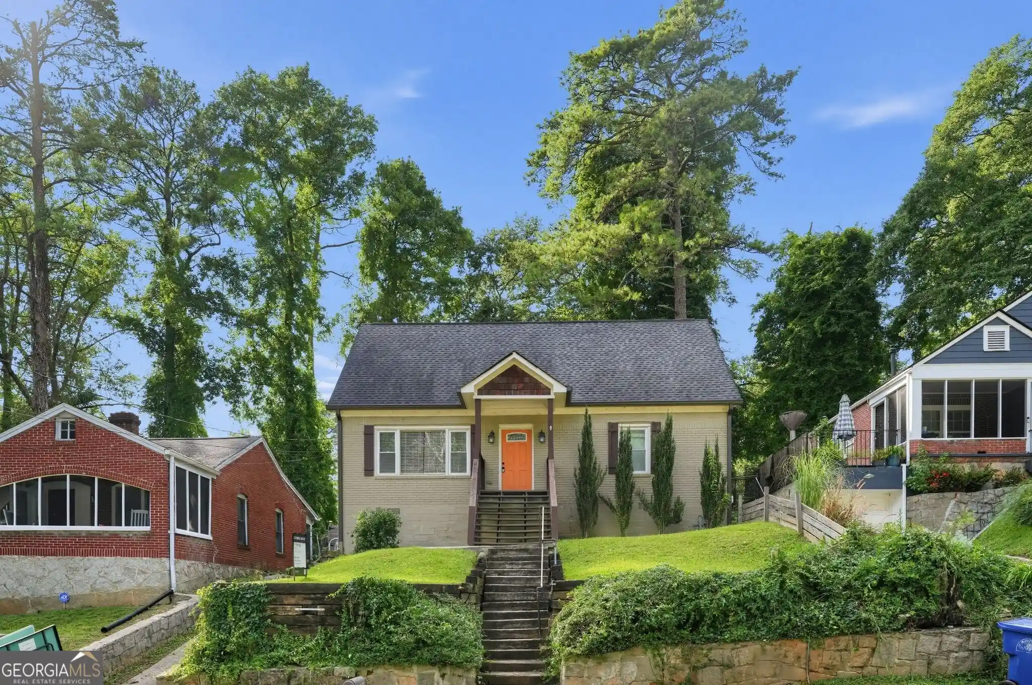 Photo 1 of Single family home for sale at 969 Gaston St Sw, Atlanta, GA 30310 | MLS# 10854179 | Listing updated on 2026-10-23