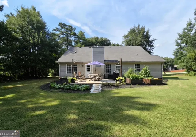 Photo 3 of Sale Pending at 137 Meadow View Dr, Jackson, GA 30233 | MLS# 10821928 | Listing updated on 2026-08-13