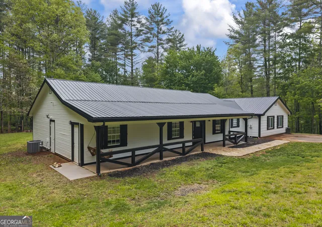 Photo 2 of Single family home for sale at 435 Dogwood Way, Blue Ridge, GA 30513 | MLS# 10818901 | Listing updated on 2026-08-18