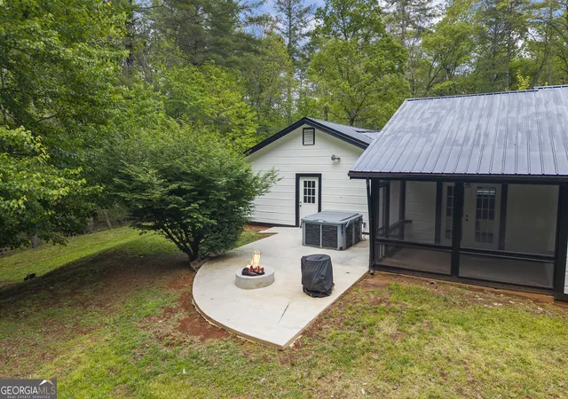 Photo 3 of Single family home for sale at 435 Dogwood Way, Blue Ridge, GA 30513 | MLS# 10818901 | Listing updated on 2026-08-18