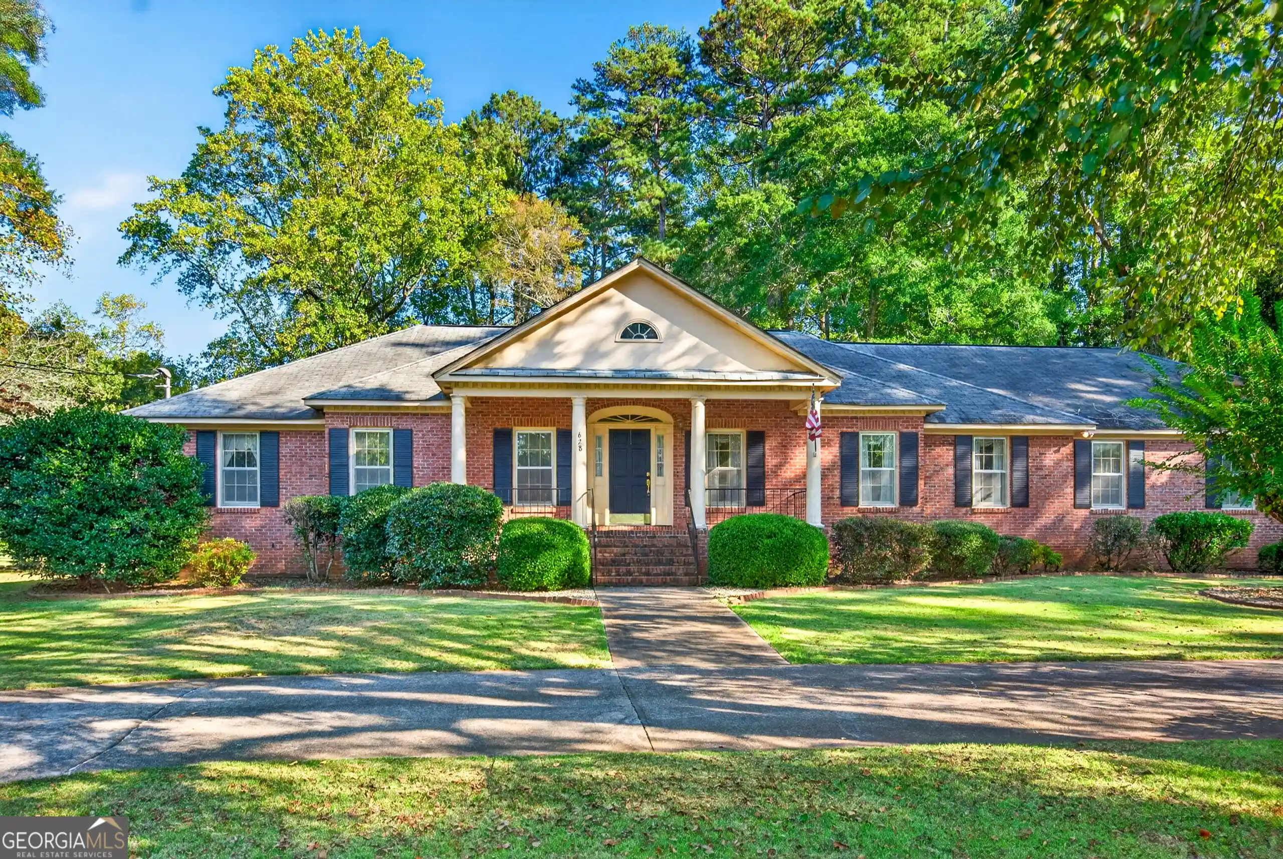 Photo 1 of Single family home for sale at 628 Lakewood Dr, Lagrange, GA 30240 | MLS# 10874099 | Listing updated on 2026-10-30