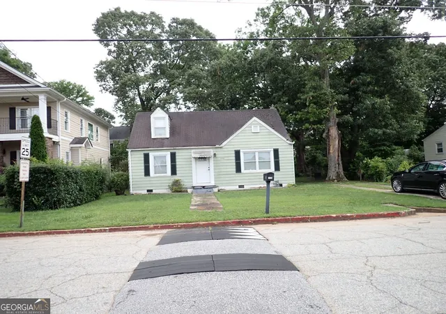 2nd image of 1476 Cambridge Ave, Atlanta, GA 30337 | MLS# 10771200