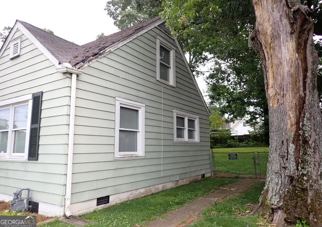 4th image of 1476 Cambridge Ave, Atlanta, GA 30337 | MLS# 10771200