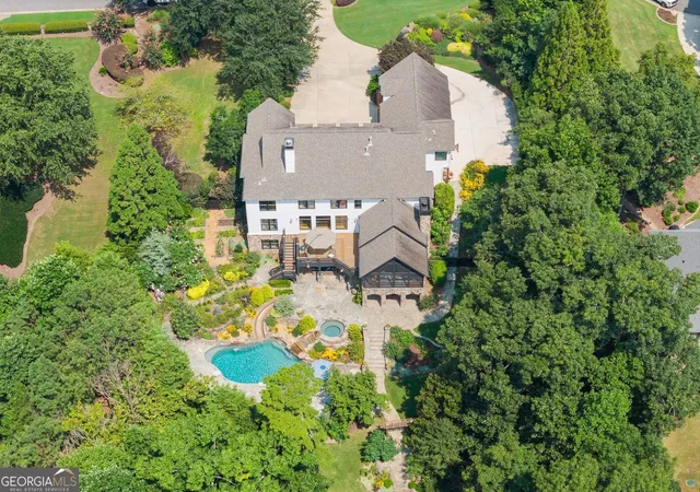 Photo 3 of Sale Pending at 16066 Inverness Trl, Alpharetta, GA 30004 | MLS# 10816749 | Listing updated on 2026-09-14