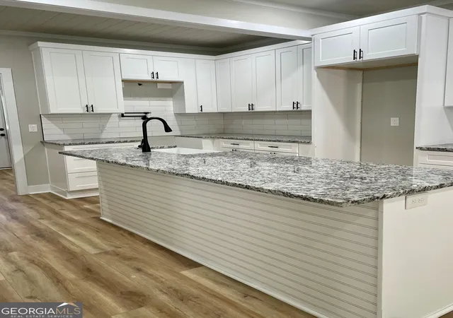 Photo 4 of Single family home for sale at 148 Holmes St, Barnesville, GA 30204 | MLS# 10833794 | Listing updated on 2026-09-10