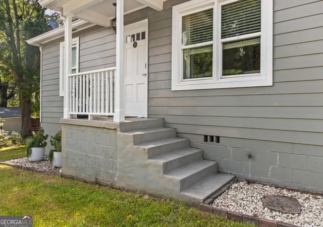 Photo 3 of Single family home for sale at 3465 Woodlawn Cir, Tucker, GA 30084 | MLS# 10778840 | Listing updated on 2026-07-11
