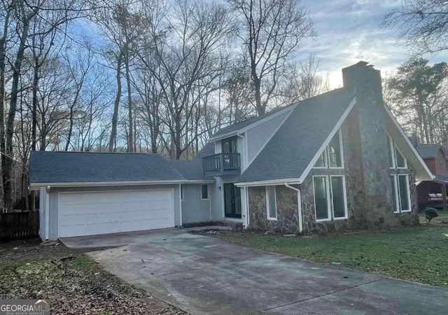 Single family home for sale at 2105 Honeybee Creek Dr, Griffin, GA 30224 | MLS# 10297097 | Listing updated on 2026-08-08