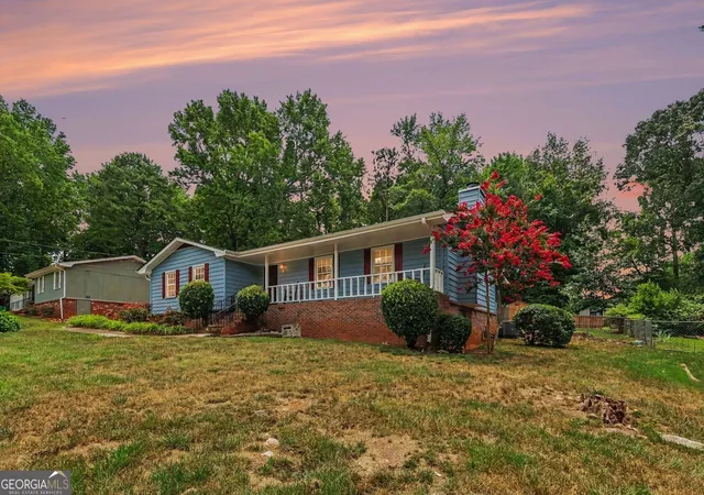 2nd image of 5385 E Rockmoor Dr, Stone Mountain, GA 30088 | MLS# 10795304