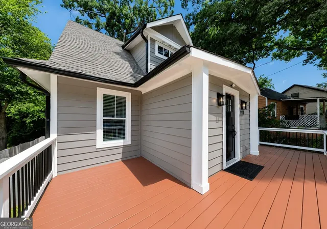 Photo 3 of Single family home for sale at 1110 Oak Knoll Ter Se, Atlanta, GA 30315 | MLS# 10831409 | Listing updated on 2026-09-06