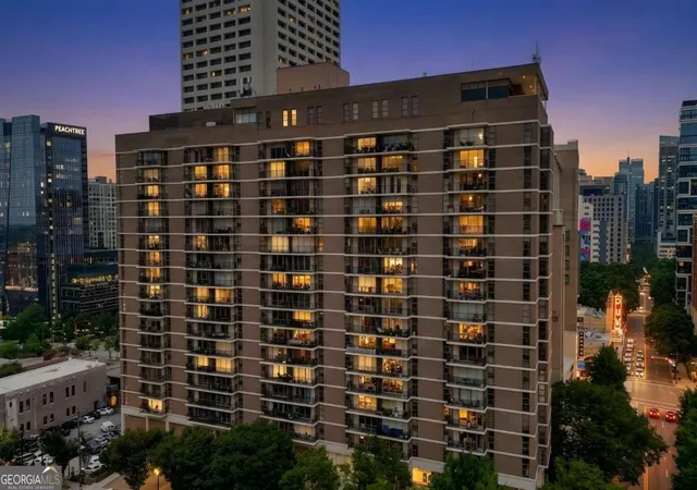 Photo 3 of Condo for sale at 620 Peachtree St Ne #1613, Atlanta, GA 30308 | MLS# 10823049 | Listing updated on 2026-09-23