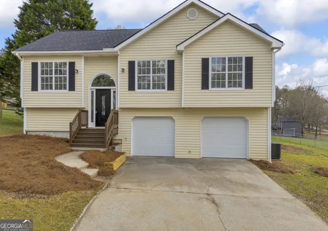 Homes for sale in Auburn, GA | 301 Jonaquil Ave, Auburn, GA 30011 | MLS# 10718374