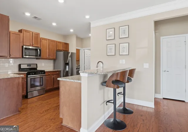 Photo 4 of Sale Pending at 3580 Lindenridge Dr, Buford, GA 30519 | MLS# 10813242 | Listing updated on 2026-08-29
