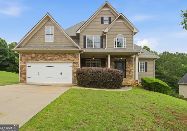 Photo 1 of Single family home for sale at 30 Roberson Dr Ne, Cartersville, GA 30121 | MLS# 10772913 | Listing updated on 2026-09-19