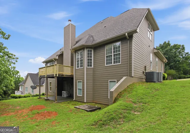 Photo 4 of Single family home for sale at 30 Roberson Dr Ne, Cartersville, GA 30121 | MLS# 10772913 | Listing updated on 2026-09-19
