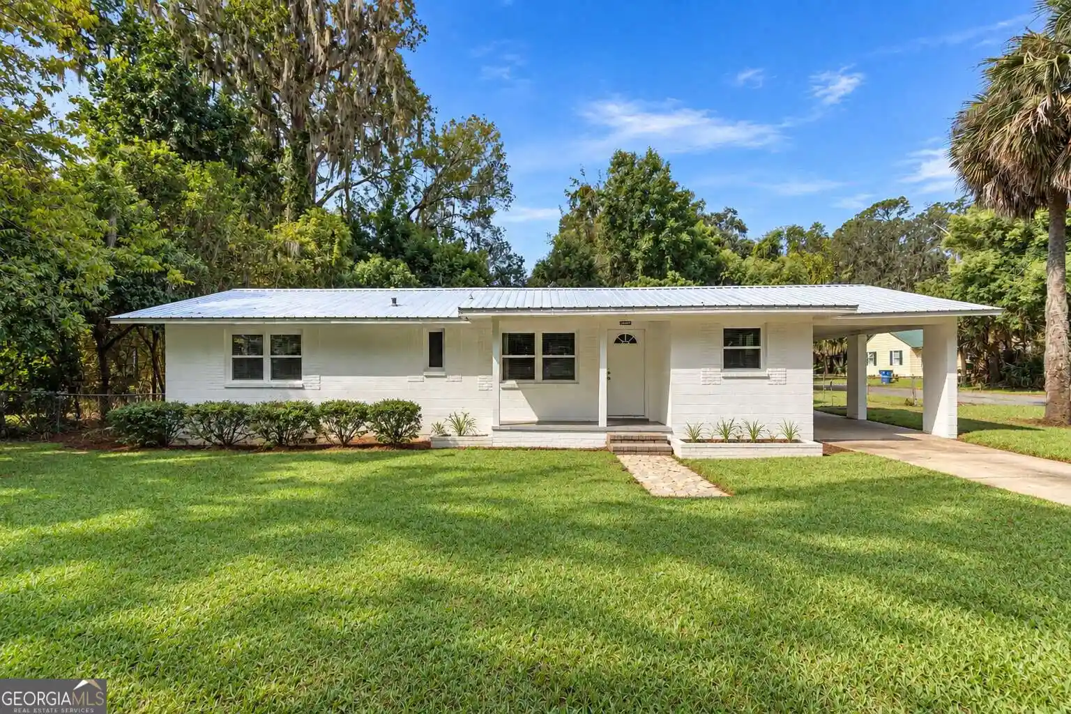 Single family home for sale at 2929 Union St, Brunswick, GA 31520 | MLS# 10852419