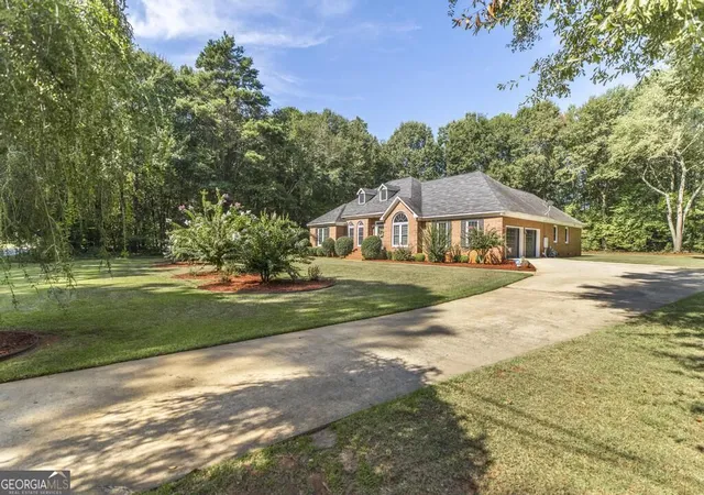 Photo 1 of Sale Pending at 903 Lakeview Dr, Montezuma, GA 31063 | MLS# 10830552 | Listing updated on 2026-08-25