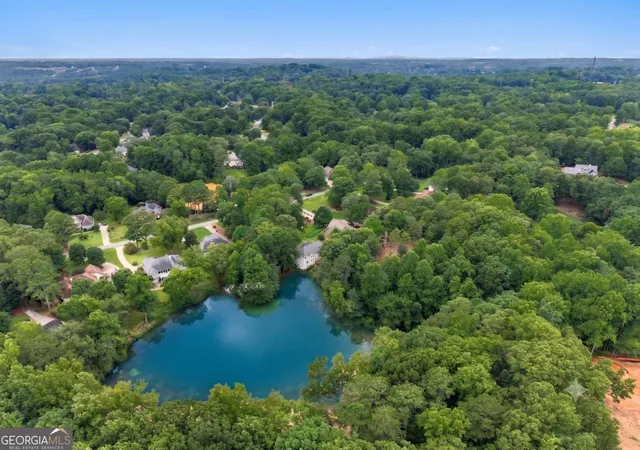 3rd image of 2045 Southers Cir, Suwanee, GA 30024 | MLS# 10815493