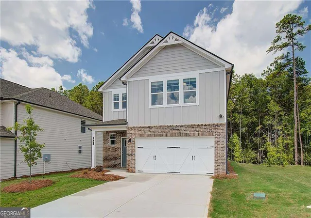 Photo 2 of Sale Pending at 86 Hydrangea Cir, Fairburn, GA 30213 | MLS# 10735761 | Listing updated on 2026-08-10