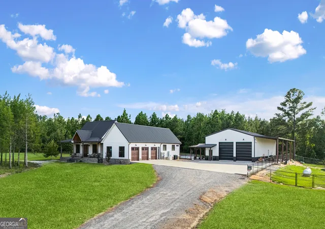 Photo 3 of Sale Pending at 107 Lonnie Johnson Rd, Hazlehurst, GA 31539 | MLS# 10823017 | Listing updated on 2026-08-25
