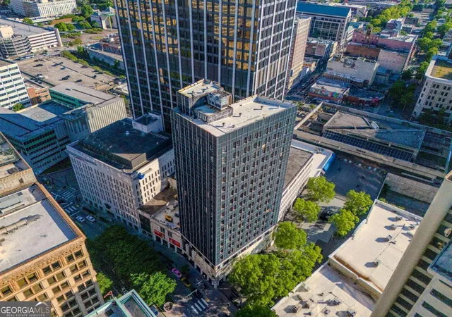 Listing Photo 2 - Condo for sale in building located at 20 Marietta St Nw, Atlanta, GA 30303 - Unit #3G