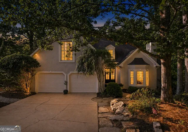 Photo 2 of Single family home for sale at 2040 Shallowford Park Manor, Roswell, GA 30075 | MLS# 10827351 | Listing updated on 2026-09-14