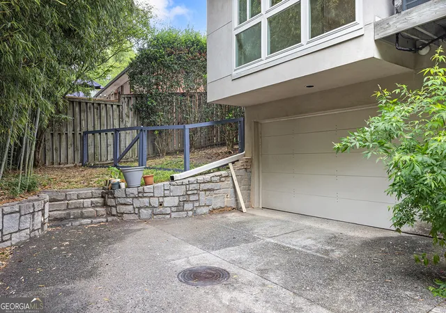 35th image of 1590 Tallulah St Nw, Atlanta, GA 30318 | MLS# 10810816