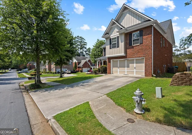 Photo 3 of Sale Pending at 4122 Pond Edge Rd, Snellville, GA 30039 | MLS# 10819500 | Listing updated on 2026-09-11