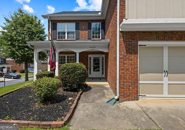 Photo 4 of Sale Pending at 4122 Pond Edge Rd, Snellville, GA 30039 | MLS# 10819500 | Listing updated on 2026-09-11