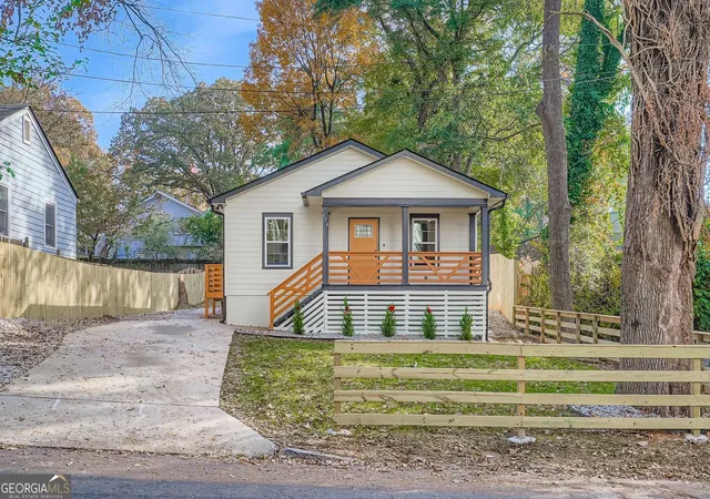 Photo 1 of Single family home for sale at 194 Dearborn St Se, Atlanta, GA 30317 | MLS# 10797243 | Listing updated on 2026-08-14