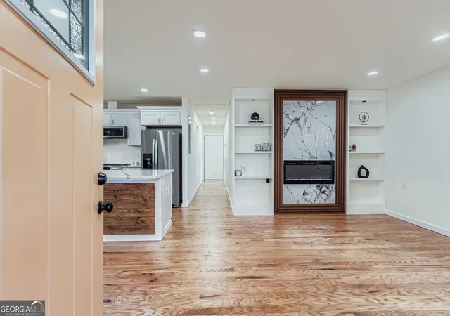 Photo 4 of Single family home for sale at 194 Dearborn St SE, Atlanta, GA 30317 | MLS# 10797243 | Listing updated on 2026-08-14