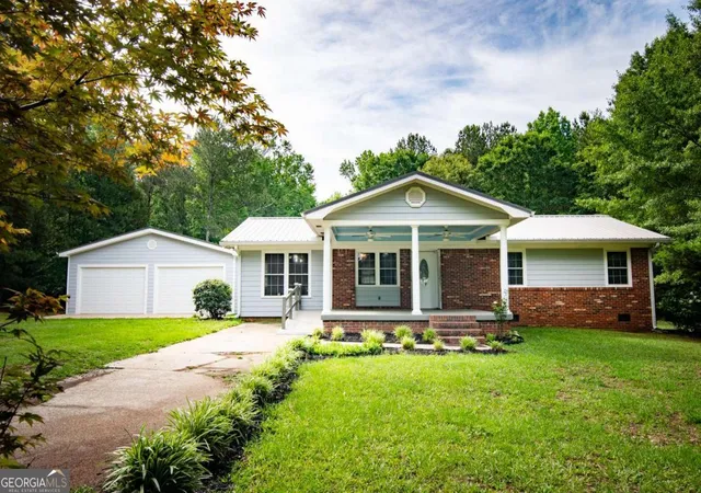 Photo 2 of Single family home for sale at 1061 Old Salem Rd, Watkinsville, GA 30677 | MLS# 10774472 | Listing updated on 2026-09-12