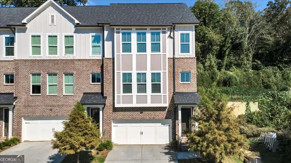 Photo 1 of Townhouse for sale at 237 W Marietta St, Canton, GA 30114 | MLS# 10873953 | Listing updated on 2026-10-28