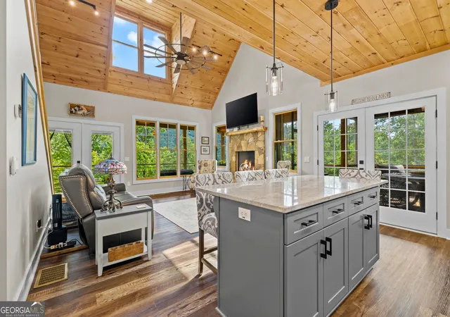 Photo 2 of Single family home for sale at 33 Jim Mccrackin Rd, Clayton, GA 30525 | MLS# 10834575 | Listing updated on 2026-09-11