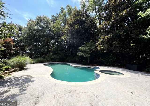 Photo 4 of Single family home for sale at 3135 Spalding Dr, Sandy Springs, GA 30350 | MLS# 10800235 | Listing updated on 2026-10-03