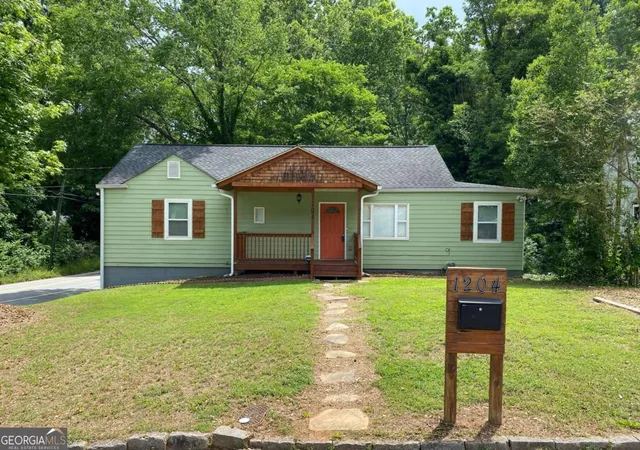 2nd image of 1204 Westridge Rd Sw, Atlanta, GA 30311 | MLS# 10636710