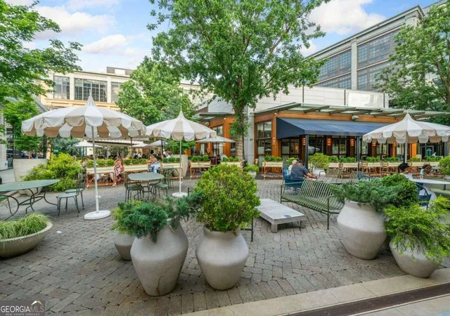 Listing Photo 2 - Condo for sale in building located at 250 Pharr Rd Ne, Atlanta, GA 30305 - Unit #1814