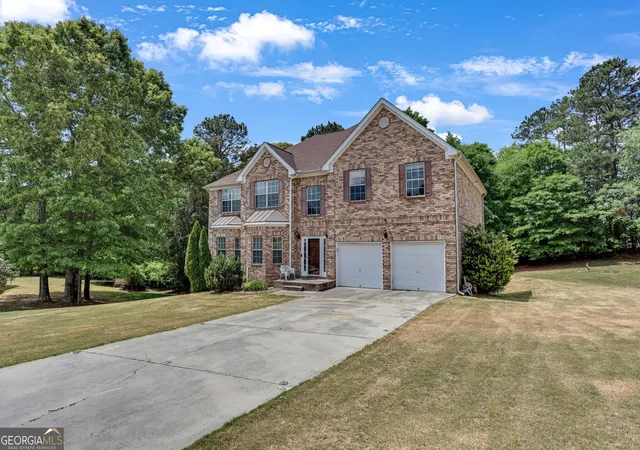 2nd image of 605 Harris Ct, Conyers, GA 30012 | MLS# 10734437