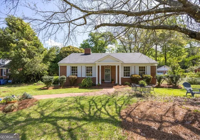 Homes for sale in Macon, GA | 501 Pinecrest Rd, Macon, GA 31204 | MLS# 10722345