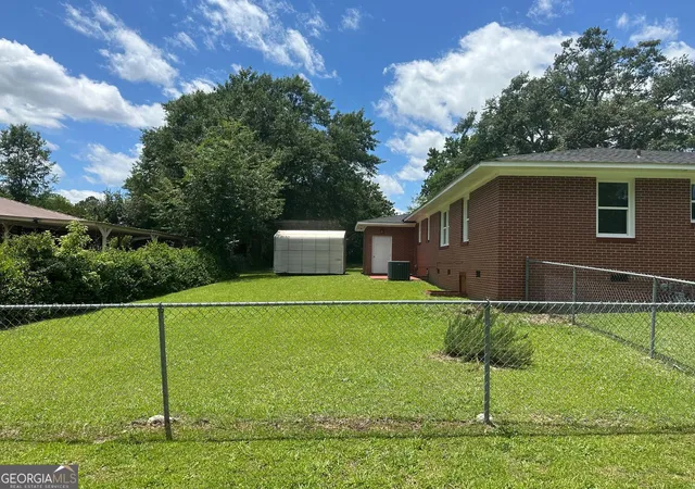 42nd image of 1300 Stonewall St, Dublin, GA 31021 | MLS# 10815001