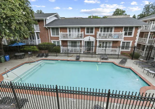 Listing Photo 4 - Condo for sale in building located at 885 Briarcliff Rd Ne, Atlanta, GA 30306 - Unit #14