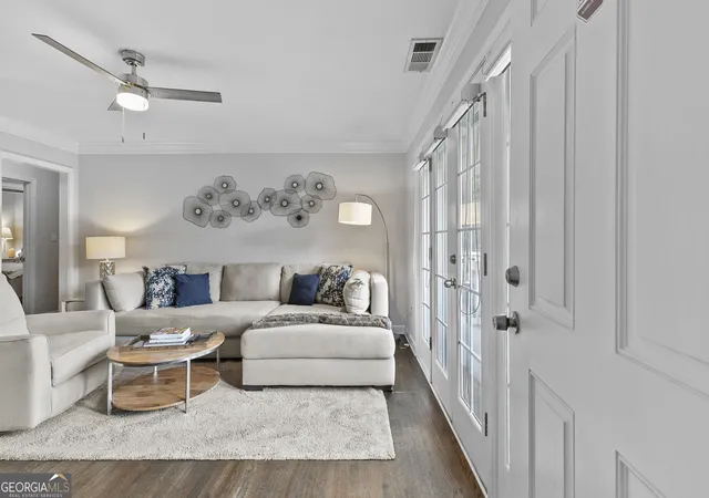 Listing Photo 5 - Condo for sale in building located at 885 Briarcliff Rd Ne, Atlanta, GA 30306 - Unit #14
