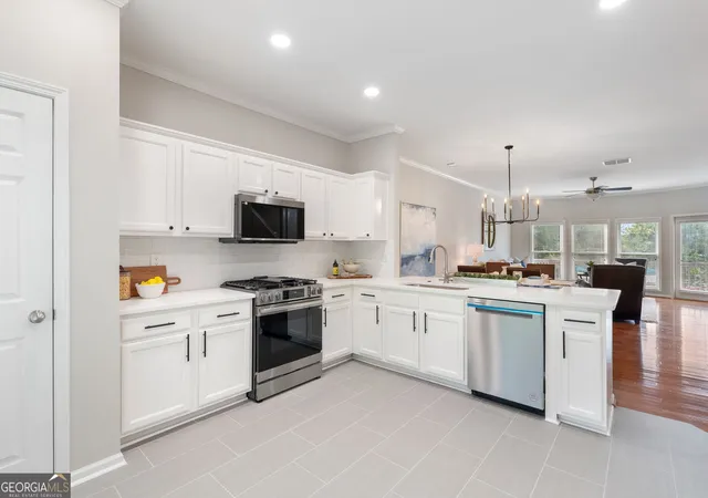 4th image of 378 Suwanee Ave, Suwanee, GA 30024 | MLS# 10831205