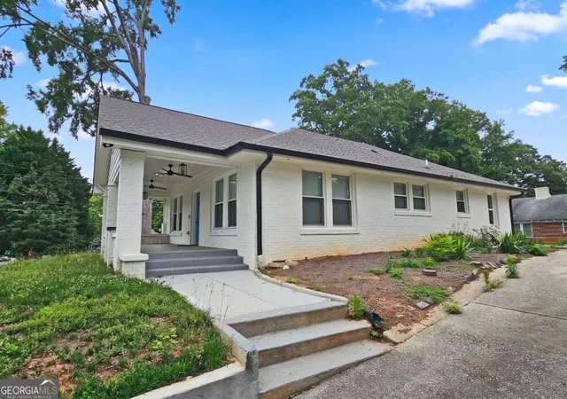 3rd image of 465 Holly St Nw, Atlanta, GA 30318 | MLS# 10776063