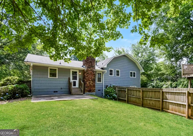 Photo 2 of Single family home for sale at 6581 Windsor Dr, Acworth, GA 30102 | MLS# 10804613 | Listing updated on 2026-08-23