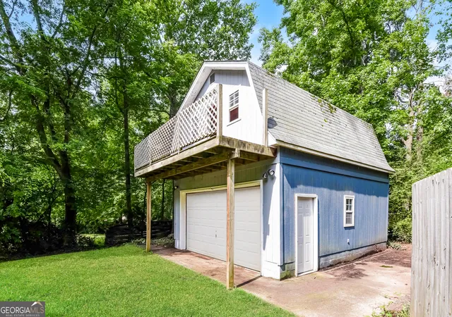 Photo 2 of Single family home for sale at 6581 Windsor Dr, Acworth, GA 30102 | MLS# 10804613 | Listing updated on 2026-08-23