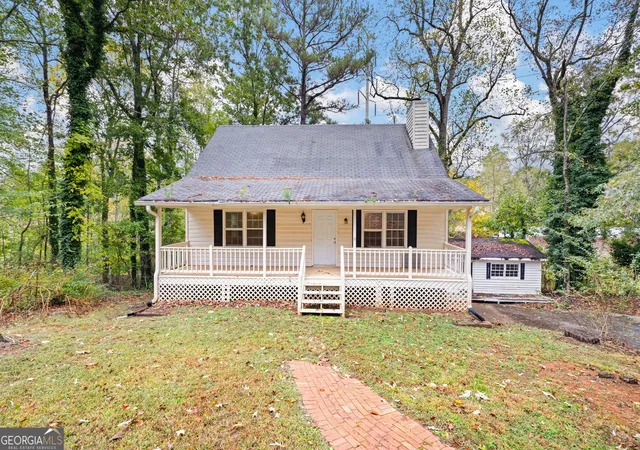 Photo 2 of Sale Pending at 1978 Winding Creek Ln Sw, Marietta, GA 30064 | MLS# 10641727 | Listing updated on 2026-08-28