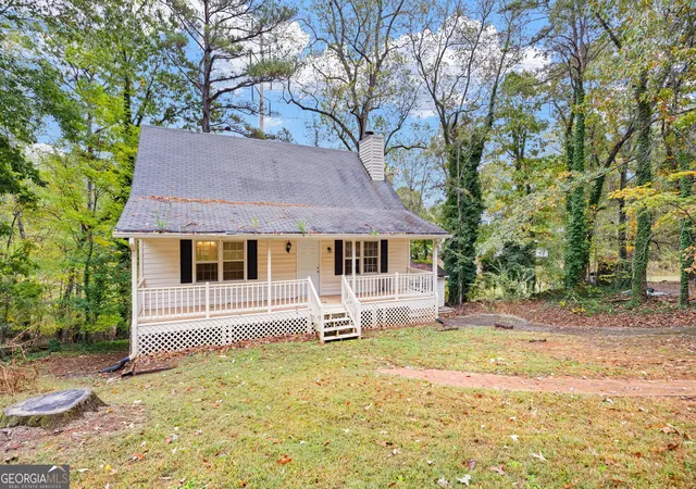 Photo 3 of Sale Pending at 1978 Winding Creek Ln Sw, Marietta, GA 30064 | MLS# 10641727 | Listing updated on 2026-08-28