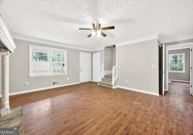 Photo 4 of Sale Pending at 1978 Winding Creek Ln Sw, Marietta, GA 30064 | MLS# 10641727 | Listing updated on 2026-08-28