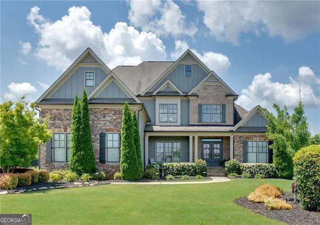 Single family home for sale at 11 Laurel Tr SE, Cartersville, GA 30120 | MLS# 10856592